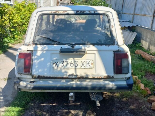 Белый ВАЗ 2104, объемом двигателя 1.5 л и пробегом 120 тыс. км за 286 $, фото 1 на Automoto.ua