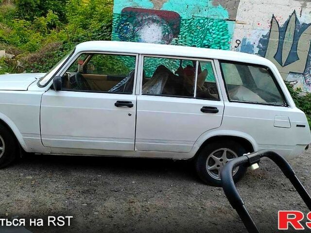 Белый ВАЗ 2104, объемом двигателя 1.5 л и пробегом 520 тыс. км за 1000 $, фото 1 на Automoto.ua