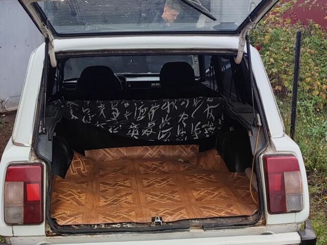 Белый ВАЗ 2104, объемом двигателя 0 л и пробегом 130 тыс. км за 707 $, фото 2 на Automoto.ua