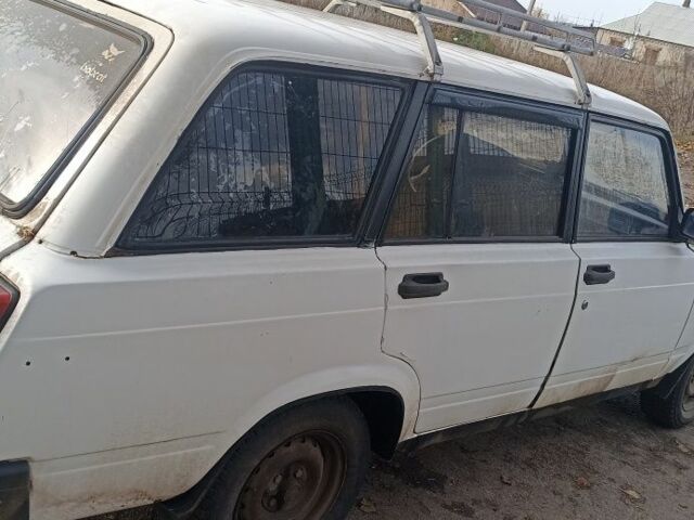 Белый ВАЗ 2104, объемом двигателя 1.5 л и пробегом 150 тыс. км за 520 $, фото 2 на Automoto.ua
