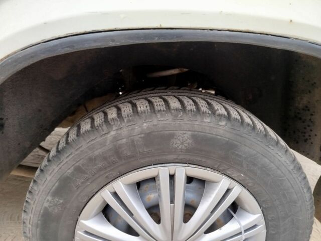 Белый ВАЗ 2104, объемом двигателя 1.5 л и пробегом 30 тыс. км за 953 $, фото 7 на Automoto.ua