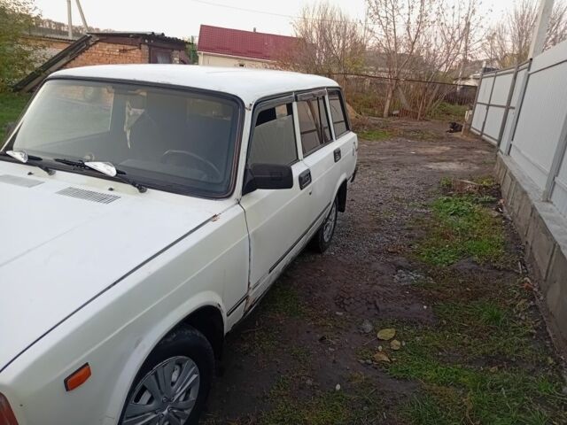 ВАЗ 2104 1986 в Тальном на Automoto.ua Белый ВАЗ 2104, объемом двигателя 1.5 л и пробегом 256 тыс. км за 452 $, фото 4 на Automoto.ua