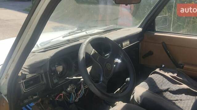 Белый ВАЗ 2104, объемом двигателя 1.3 л и пробегом 200 тыс. км за 550 $, фото 11 на Automoto.ua
