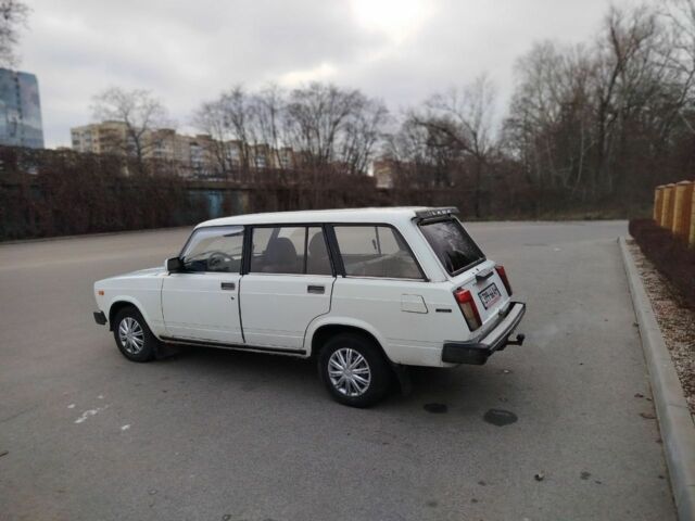 Белый ВАЗ 2104, объемом двигателя 1.5 л и пробегом 30 тыс. км за 953 $, фото 6 на Automoto.ua