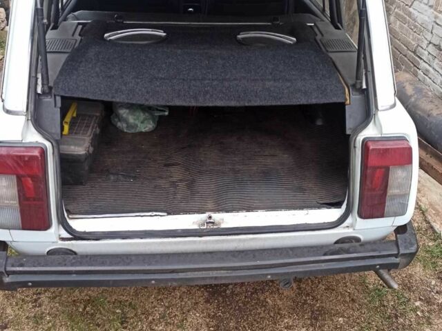 Белый ВАЗ 2104, объемом двигателя 1.3 л и пробегом 30 тыс. км за 1000 $, фото 2 на Automoto.ua