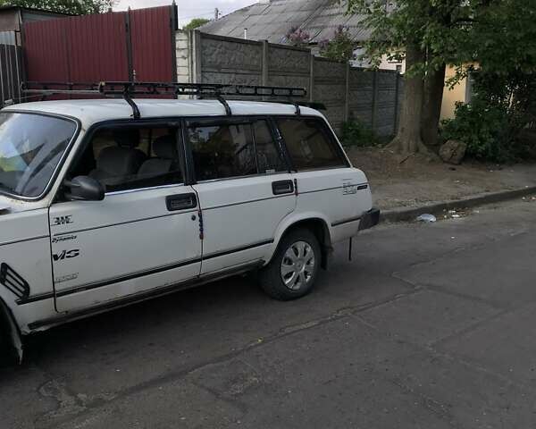 Белый ВАЗ 2104, объемом двигателя 1.3 л и пробегом 140 тыс. км за 850 $, фото 2 на Automoto.ua