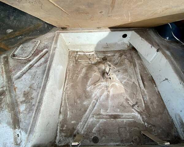 Белый ВАЗ 2104, объемом двигателя 1.29 л и пробегом 250 тыс. км за 999 $, фото 5 на Automoto.ua