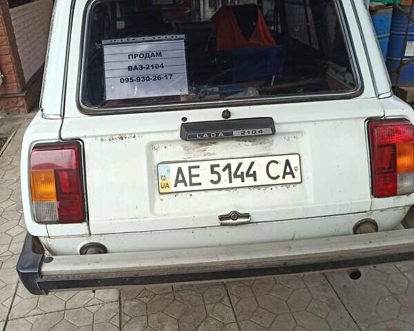 Белый ВАЗ 2104, объемом двигателя 1.3 л и пробегом 90 тыс. км за 1211 $, фото 3 на Automoto.ua