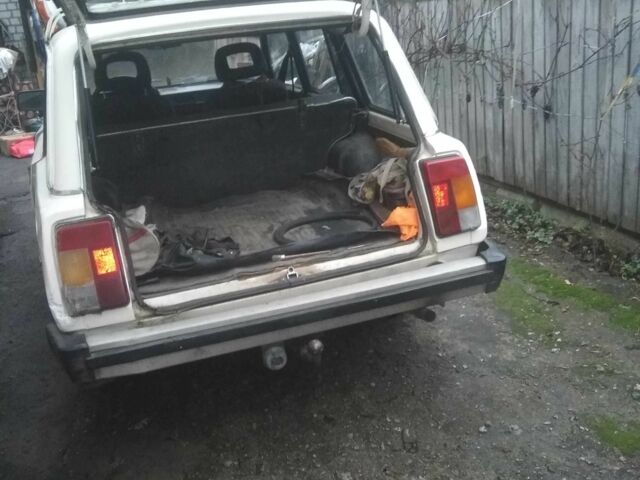 Белый ВАЗ 2104, объемом двигателя 0 л и пробегом 92 тыс. км за 1200 $, фото 2 на Automoto.ua