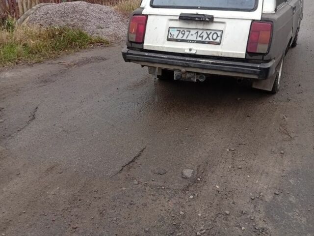 Белый ВАЗ 2104, объемом двигателя 1.5 л и пробегом 100 тыс. км за 346 $, фото 3 на Automoto.ua