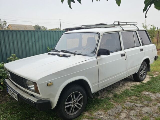 Белый ВАЗ 2104, объемом двигателя 1.3 л и пробегом 100 тыс. км за 800 $, фото 1 на Automoto.ua