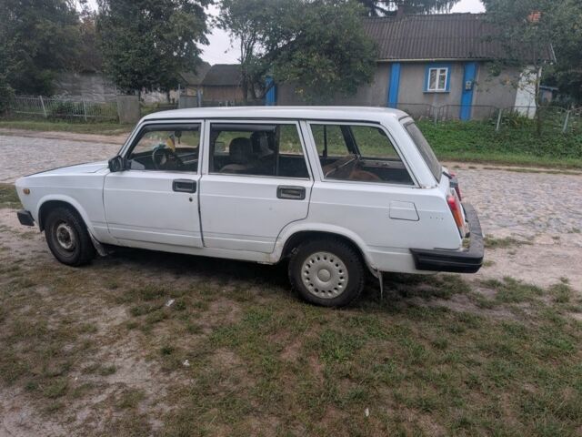 Белый ВАЗ 2104, объемом двигателя 1.3 л и пробегом 30 тыс. км за 850 $, фото 7 на Automoto.ua