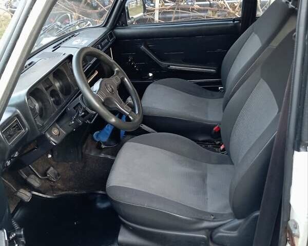 Белый ВАЗ 2104, объемом двигателя 1.3 л и пробегом 20 тыс. км за 1000 $, фото 16 на Automoto.ua