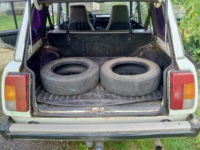 Білий ВАЗ 2104, об'ємом двигуна 1 л та пробігом 100 тис. км за 650 $, фото 7 на Automoto.ua