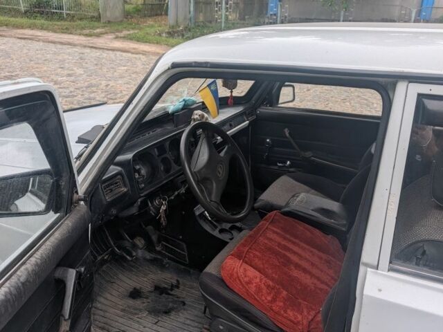 Белый ВАЗ 2104, объемом двигателя 1.3 л и пробегом 30 тыс. км за 850 $, фото 3 на Automoto.ua