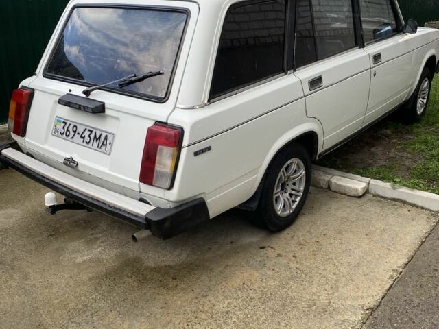 Белый ВАЗ 2104, объемом двигателя 1.5 л и пробегом 100 тыс. км за 950 $, фото 2 на Automoto.ua