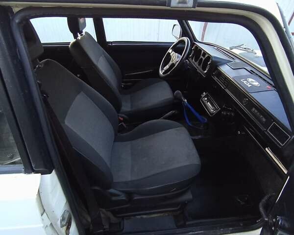 Белый ВАЗ 2104, объемом двигателя 1.3 л и пробегом 20 тыс. км за 1000 $, фото 4 на Automoto.ua