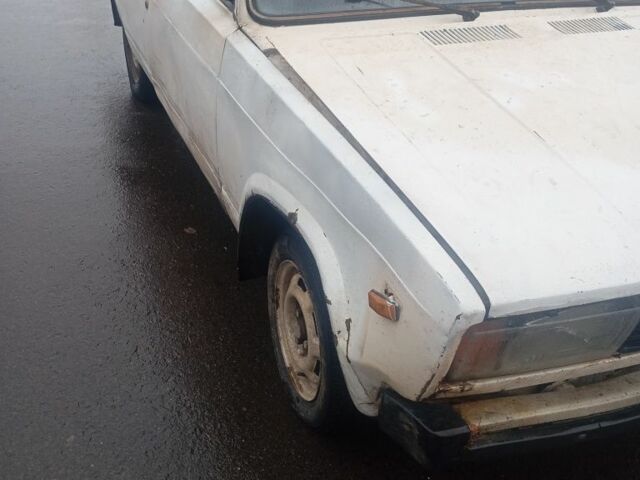 Белый ВАЗ 2104, объемом двигателя 1.5 л и пробегом 400 тыс. км за 286 $, фото 4 на Automoto.ua