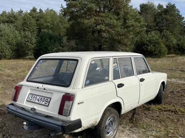 Белый ВАЗ 2104, объемом двигателя 1.5 л и пробегом 68 тыс. км за 450 $, фото 2 на Automoto.ua