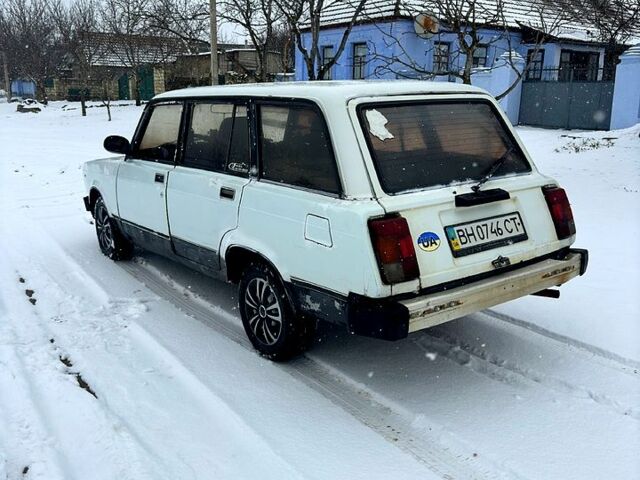 Белый ВАЗ 2104, объемом двигателя 1.3 л и пробегом 200 тыс. км за 400 $, фото 1 на Automoto.ua