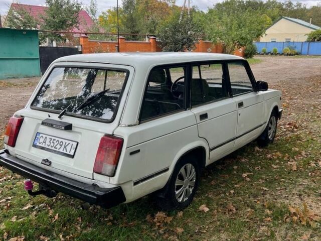 Белый ВАЗ 2104, объемом двигателя 1.5 л и пробегом 75 тыс. км за 1408 $, фото 3 на Automoto.ua