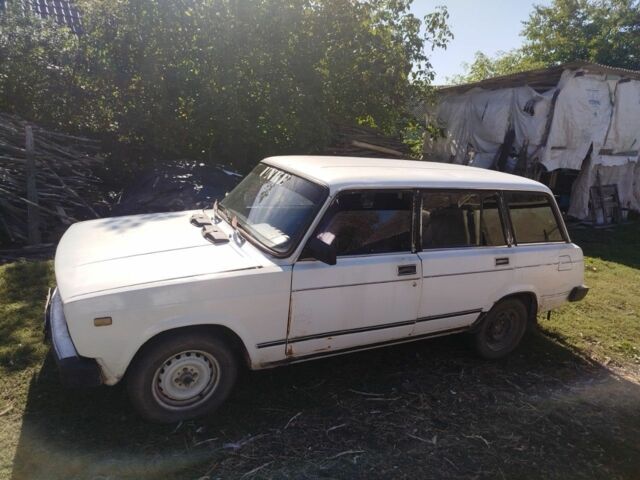 Белый ВАЗ 2104, объемом двигателя 1.5 л и пробегом 1 тыс. км за 550 $, фото 2 на Automoto.ua