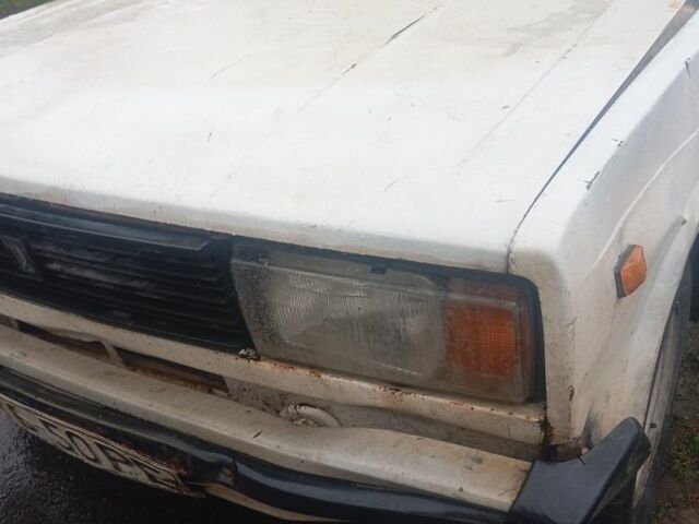 Белый ВАЗ 2104, объемом двигателя 1.5 л и пробегом 400 тыс. км за 286 $, фото 2 на Automoto.ua