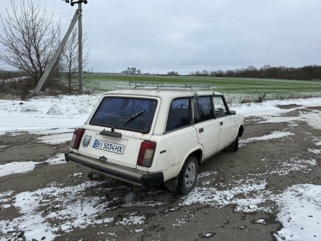Белый ВАЗ 2104, объемом двигателя 1.5 л и пробегом 200 тыс. км за 1000 $, фото 2 на Automoto.ua