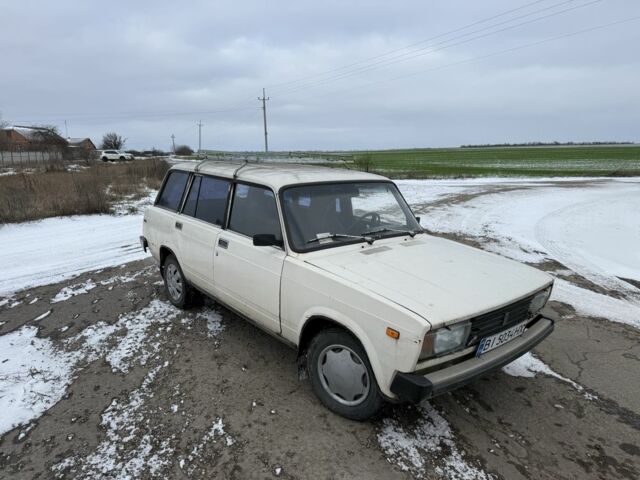 Белый ВАЗ 2104, объемом двигателя 1.5 л и пробегом 200 тыс. км за 1000 $, фото 3 на Automoto.ua