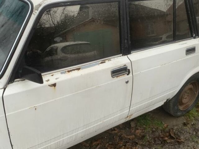 Белый ВАЗ 2104, объемом двигателя 10 л и пробегом 125 тыс. км за 1000 $, фото 1 на Automoto.ua