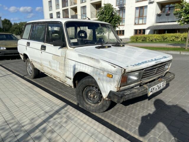 Белый ВАЗ 2104, объемом двигателя 1.3 л и пробегом 250 тыс. км за 325 $, фото 1 на Automoto.ua
