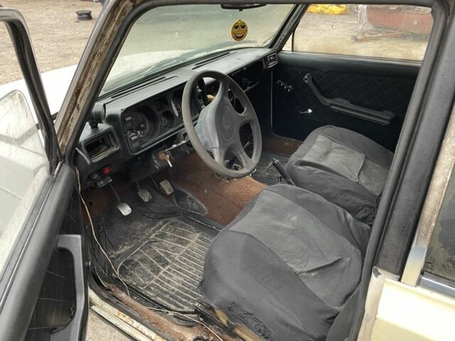 Белый ВАЗ 2104, объемом двигателя 1.5 л и пробегом 100 тыс. км за 650 $, фото 6 на Automoto.ua