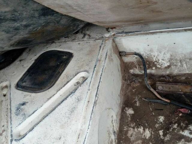 Белый ВАЗ 2104, объемом двигателя 1.5 л и пробегом 194 тыс. км за 750 $, фото 5 на Automoto.ua