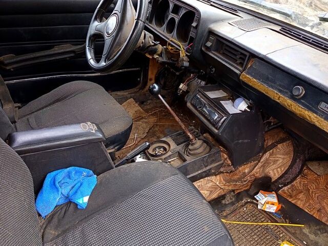 Белый ВАЗ 2104, объемом двигателя 1.3 л и пробегом 0 тыс. км за 300 $, фото 5 на Automoto.ua