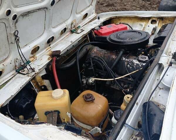 Белый ВАЗ 2104, объемом двигателя 1.45 л и пробегом 194 тыс. км за 750 $, фото 5 на Automoto.ua