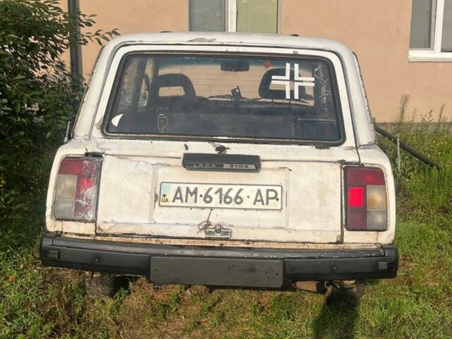Белый ВАЗ 2104, объемом двигателя 1.3 л и пробегом 250 тыс. км за 207 $, фото 3 на Automoto.ua