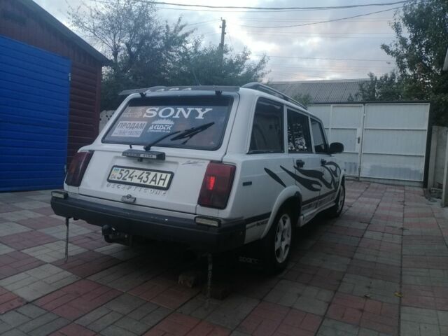 Белый ВАЗ 2104, объемом двигателя 2 л и пробегом 13 тыс. км за 1500 $, фото 1 на Automoto.ua