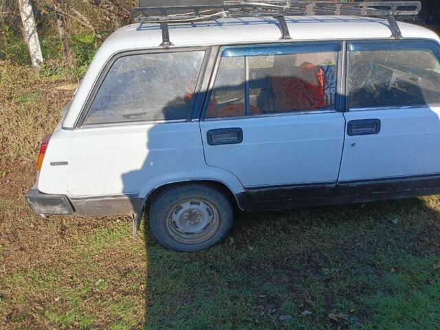 Белый ВАЗ 2104, объемом двигателя 1.5 л и пробегом 200 тыс. км за 508 $, фото 2 на Automoto.ua