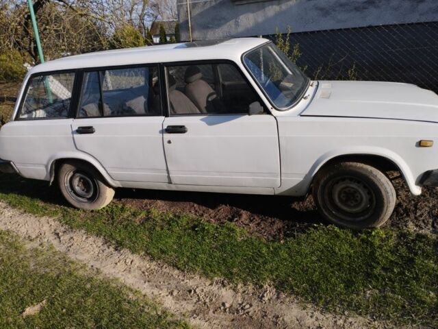 Белый ВАЗ 2104, объемом двигателя 0 л и пробегом 1000 тыс. км за 300 $, фото 1 на Automoto.ua