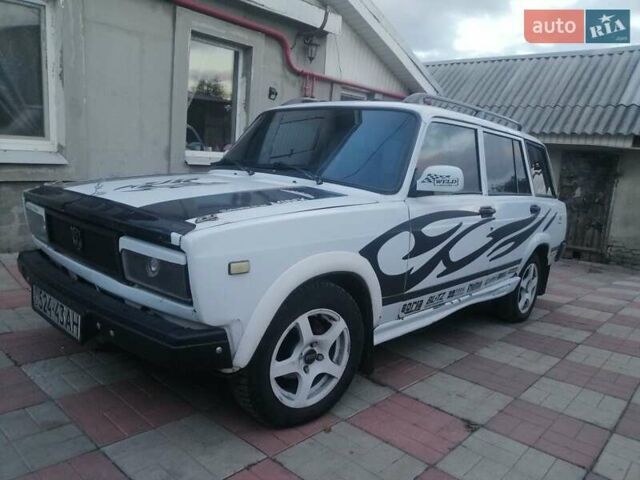 Белый ВАЗ 2104, объемом двигателя 2 л и пробегом 13 тыс. км за 1500 $, фото 8 на Automoto.ua