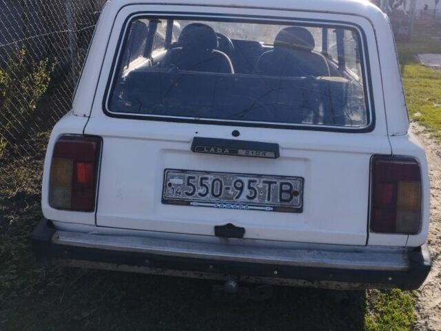 Белый ВАЗ 2104, объемом двигателя 0 л и пробегом 1000 тыс. км за 300 $, фото 2 на Automoto.ua
