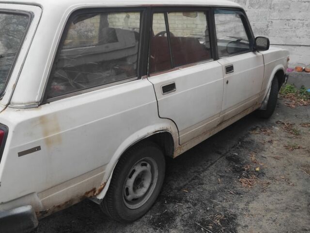 Белый ВАЗ 2104, объемом двигателя 1.5 л и пробегом 75 тыс. км за 580 $, фото 3 на Automoto.ua