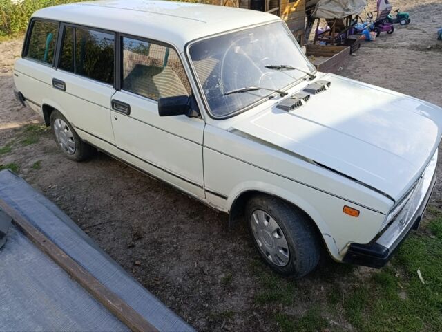Белый ВАЗ 2104, объемом двигателя 1.5 л и пробегом 10 тыс. км за 363 $, фото 10 на Automoto.ua