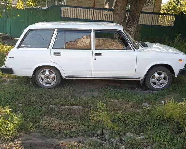 Белый ВАЗ 2104, объемом двигателя 1.45 л и пробегом 93 тыс. км за 1700 $, фото 3 на Automoto.ua