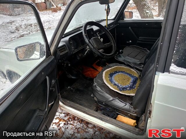 Белый ВАЗ 2104, объемом двигателя 1.5 л и пробегом 0 тыс. км за 900 $, фото 4 на Automoto.ua