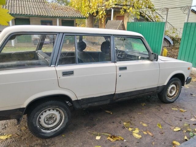 Белый ВАЗ 2104, объемом двигателя 0 л и пробегом 200 тыс. км за 600 $, фото 3 на Automoto.ua