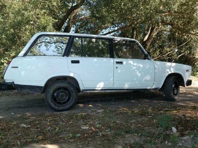 Белый ВАЗ 2104, объемом двигателя 1 л и пробегом 1000 тыс. км за 411 $, фото 3 на Automoto.ua