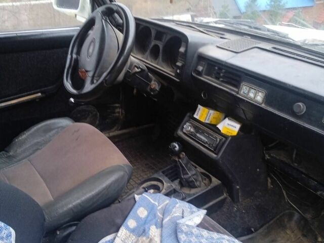 Белый ВАЗ 2104, объемом двигателя 1.5 л и пробегом 20 тыс. км за 475 $, фото 3 на Automoto.ua