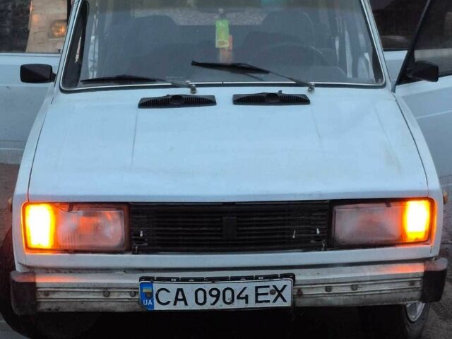 Белый ВАЗ 2104, объемом двигателя 1.5 л и пробегом 50 тыс. км за 1010 $, фото 1 на Automoto.ua