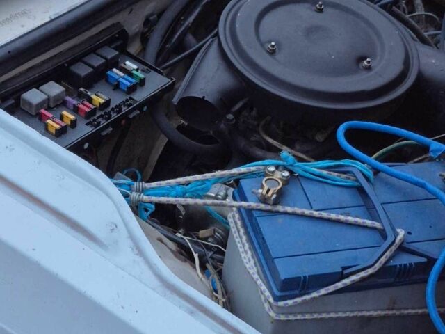 Белый ВАЗ 2104, объемом двигателя 1.5 л и пробегом 50 тыс. км за 1010 $, фото 4 на Automoto.ua